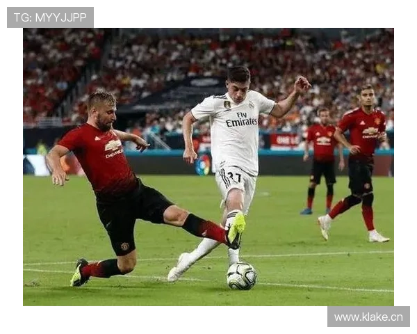 无球冲刺与后插上：巴尔韦德的进攻模式