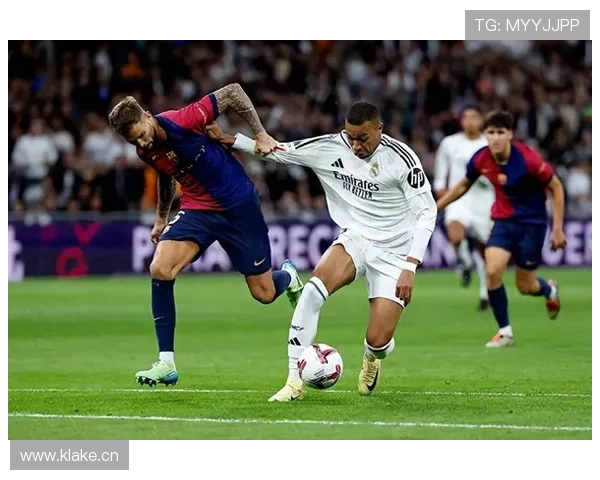 亚马尔 vs 姆巴佩：年龄差下的成长路径与即战力对比