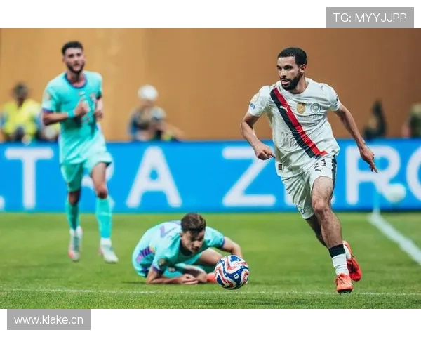 曼城防守稳固,但转换防守环节是否存有隐患已逐步反映在近期比赛中 曼城防守稳固,但转换防守环节是否存有隐患已逐步反映在近期比赛中