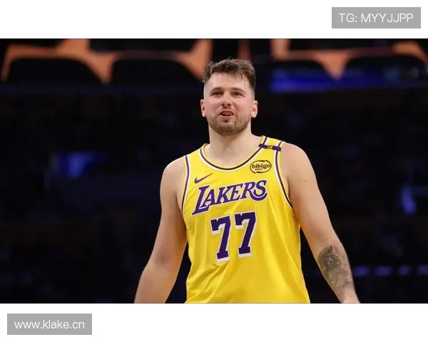 德罗赞无球背身单打效率提升拉开与东契奇差距